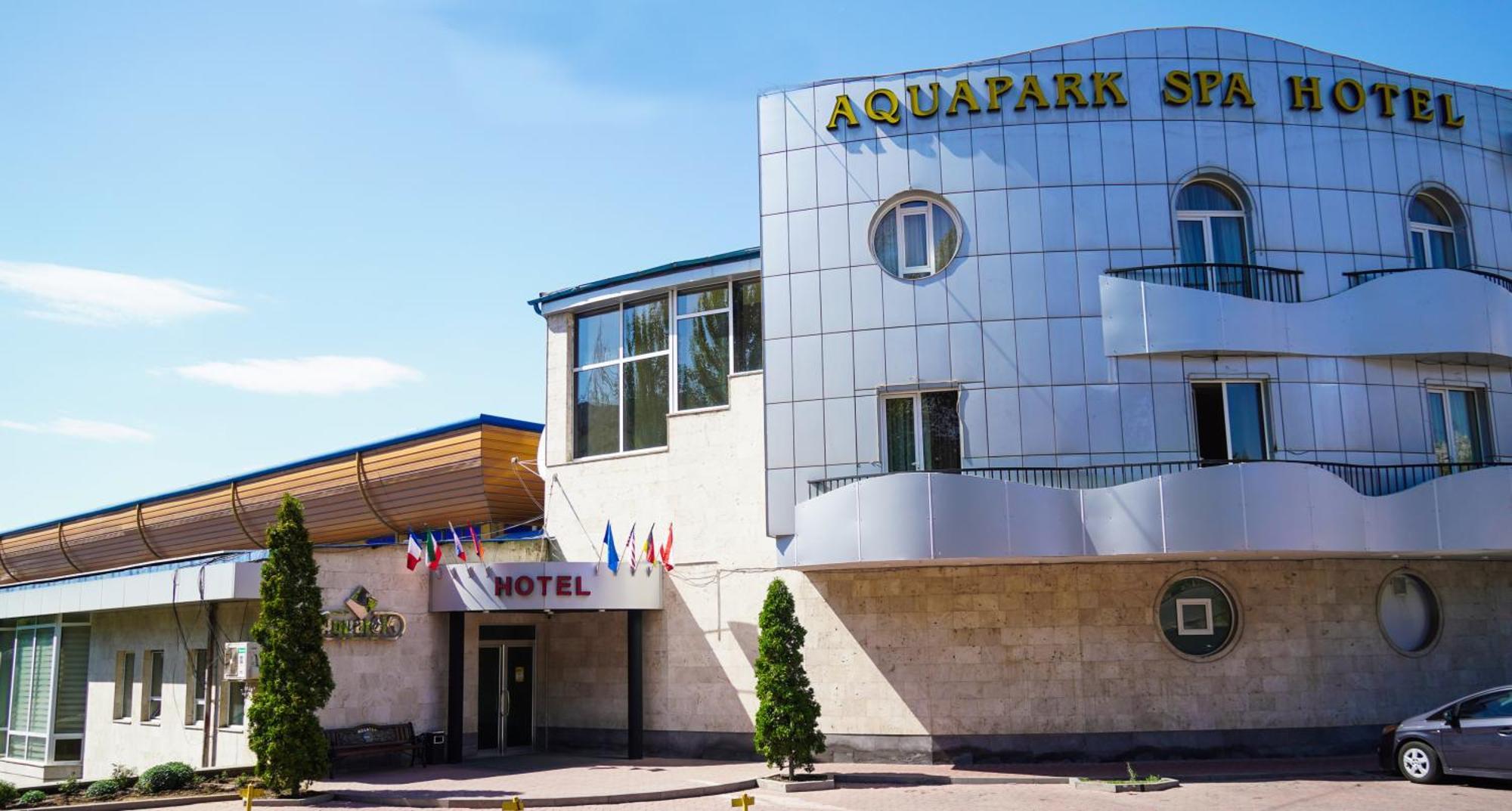 Aquatek Resort & Spa Hotel Ereván Exterior foto